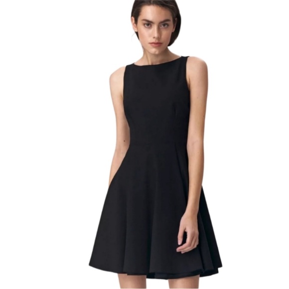 NWT SPANX Perfect Fit & Flare Classic Black Dress 20381R Size Medium - Picture 3 of 12